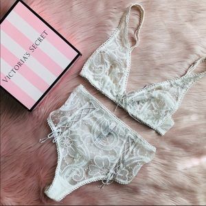 NWT! XS Victoria’s Secret appliqué lingerie set